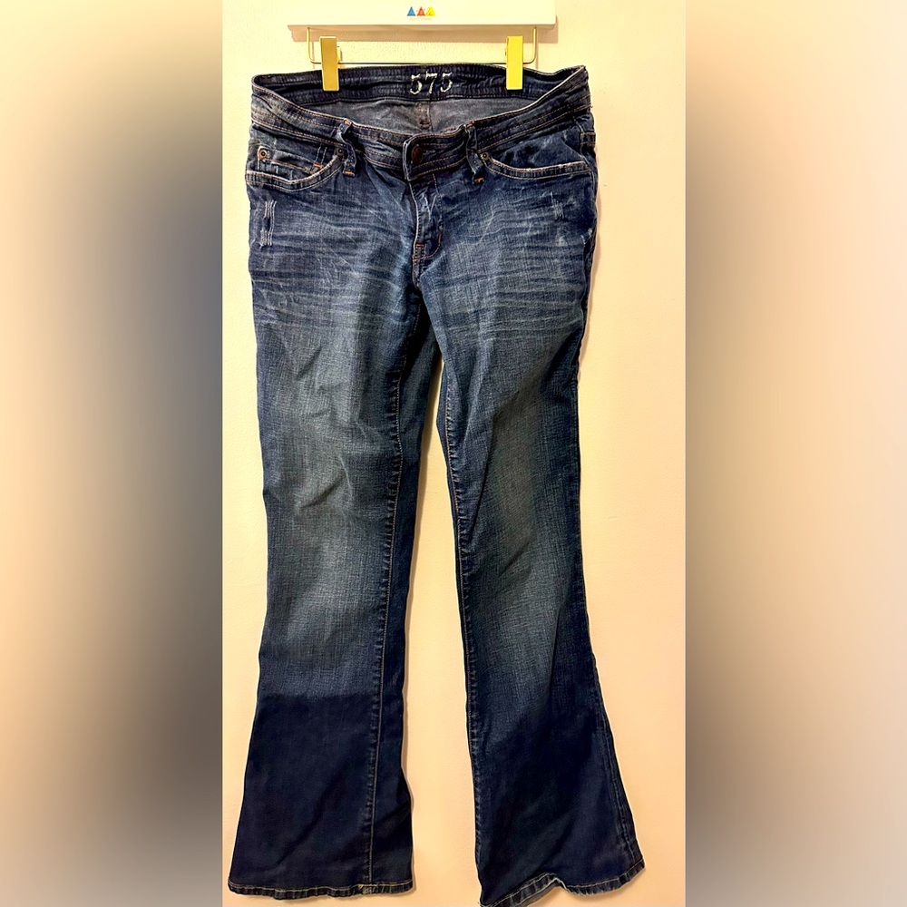 575 Denim Bootcut Jeans. Low Rise